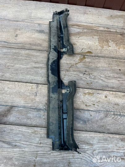 Пыльник замка капота Bmw 7 E65 4.8 2006