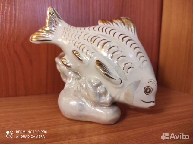 Фарфоровая статуэтка рыба Карп Дулёво