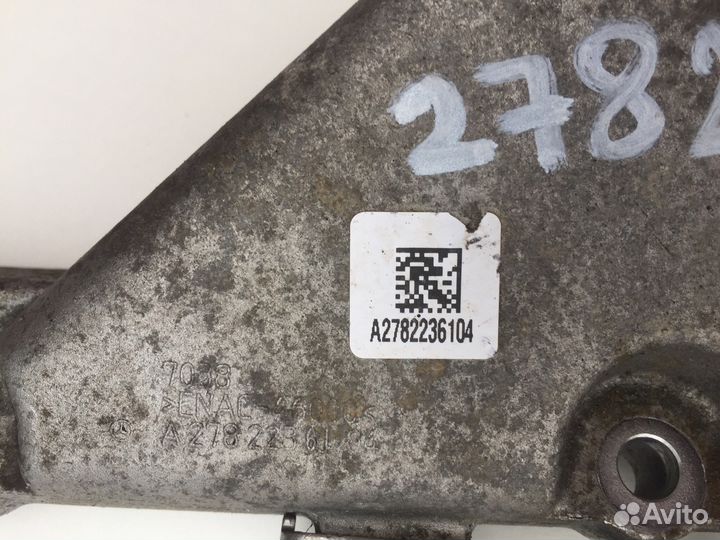 Кронштейн двигателя слева Мерседес A2782236104