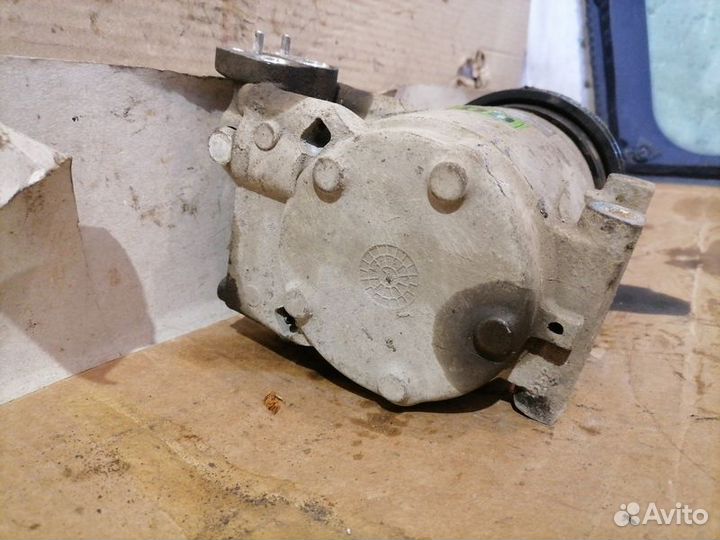 Компрессор кондиционера Hyundai Accent