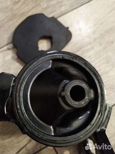 Опора двигателя левая 4B11 Mitsubishi Lancer/ASX