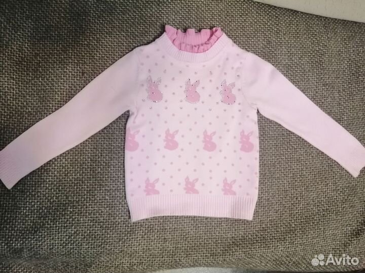 Кофточки на девочку р-р 104