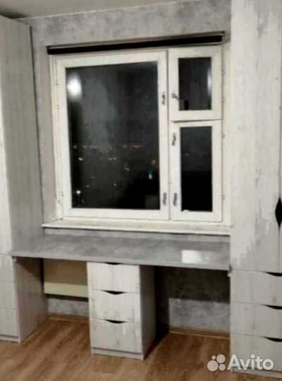 Рабочая зона у окна