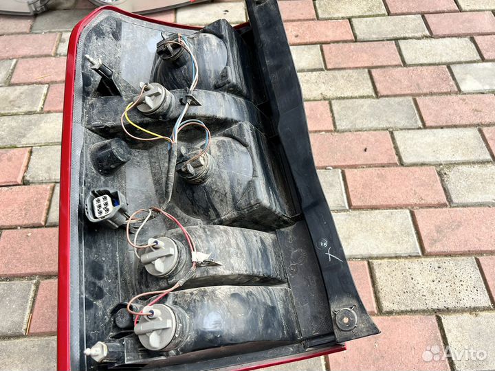 Фонарь правый Land Rover Discovery 3