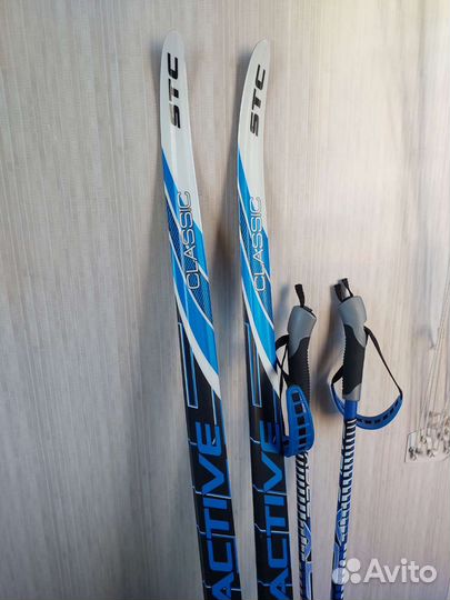 Лыжи, палки, ботинки