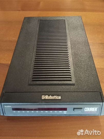 US Robotics Courier 56k модем