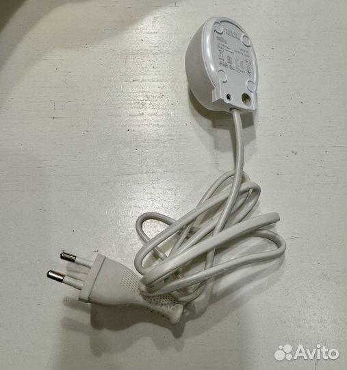 Зарядное устройство для зубной щетки Braun