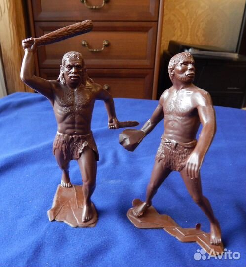 Солдатики дзи: Викинги, Неандертальцы, Красноармей