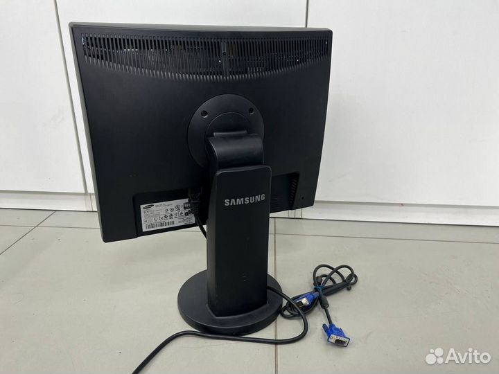 Мониторы Samsung SyncMaster 943N