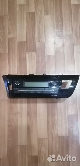 Штатная магнитола на toyota corolla