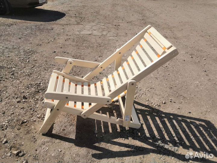 Кресло шезлонг деревянный, складной