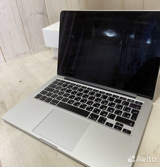 Macbook pro 13 (2014) 8 gb 256 (2,4 проц) Идеал