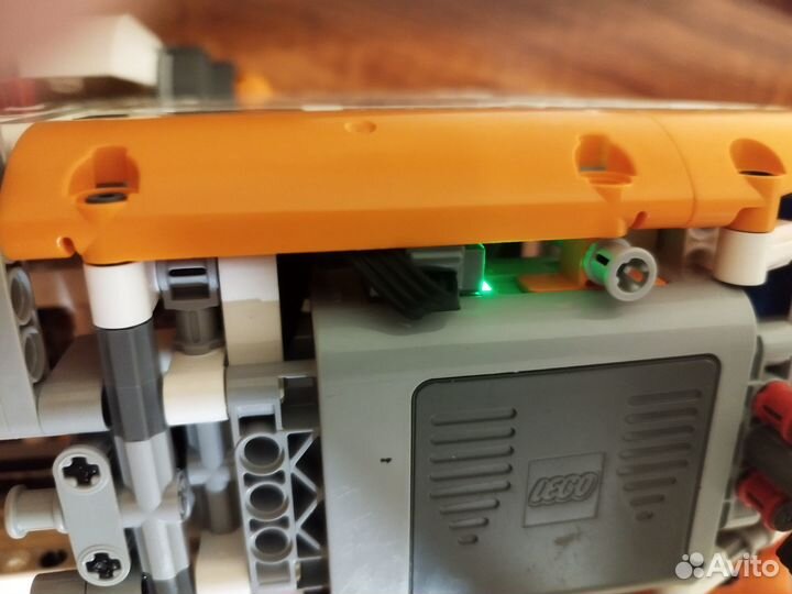 Lego Technic Грузовой вертолет (42052)