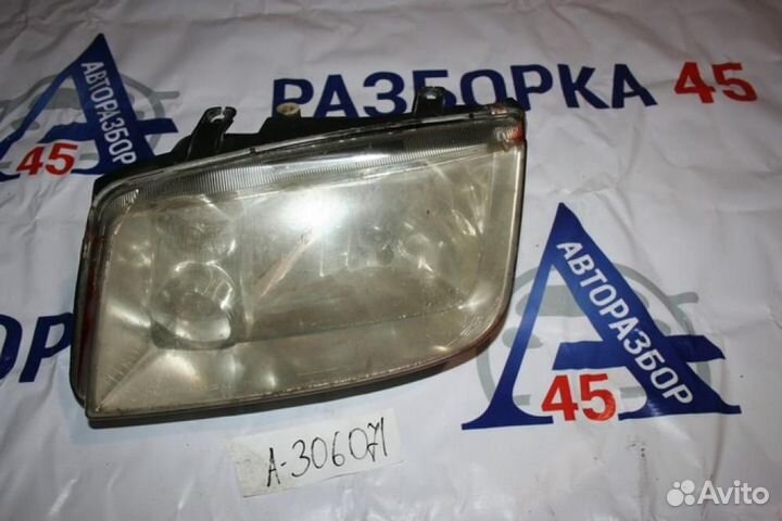 Фара левая для Volkswagen Bora 1998-2005г