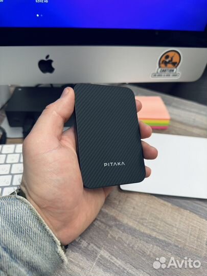 Pitaka Magnetic Power Bank Qi2 5K