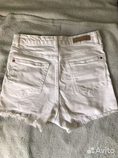 Шорты Bershka белые