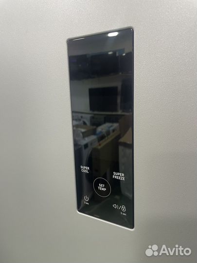 Холодильник бирюсса(сухой мороз )