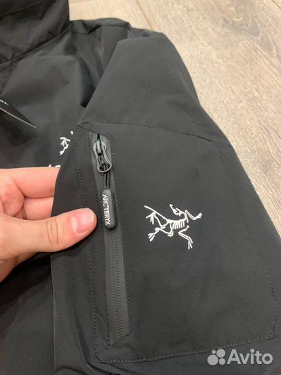 Ветровка arcteryx черная