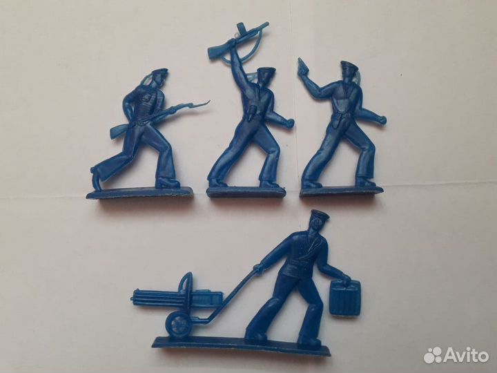 Игрушки СССР солдатики