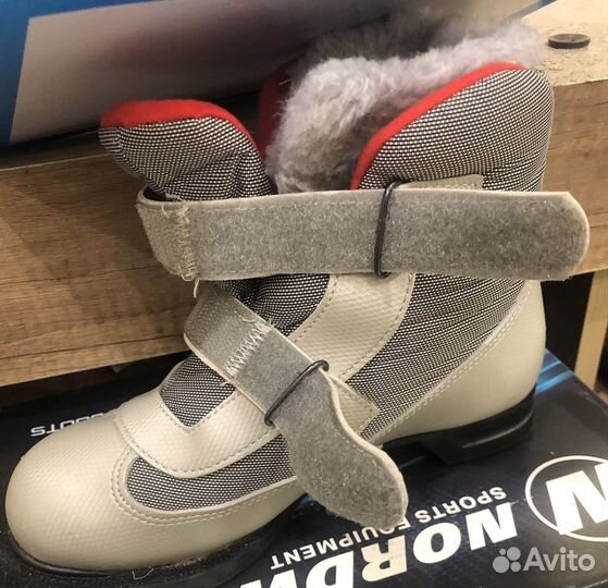 Лыжные ботинки