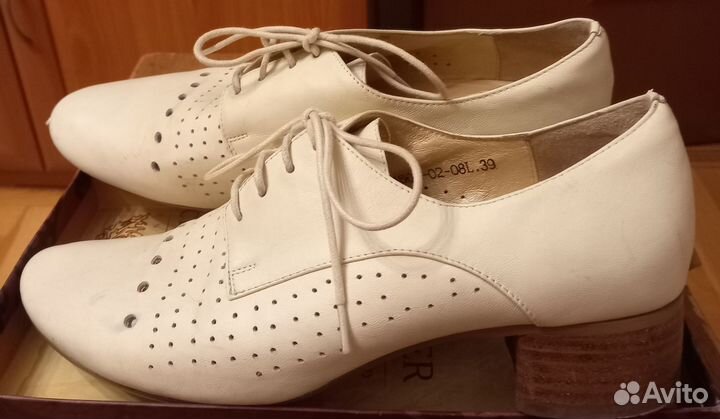 Туфли женские для весны и осени размер 39