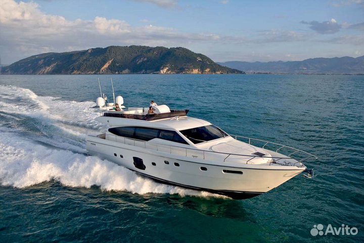 Моторная яхта Ferretti 631