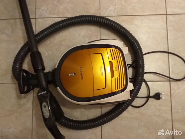 Пылесос samsung 1600W