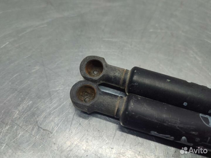 Амортизаторы капота пара Alfa Romeo 156 1999 г.в