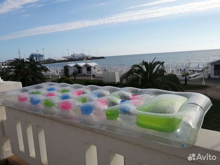 Матрац надувной для пляжного отдыха