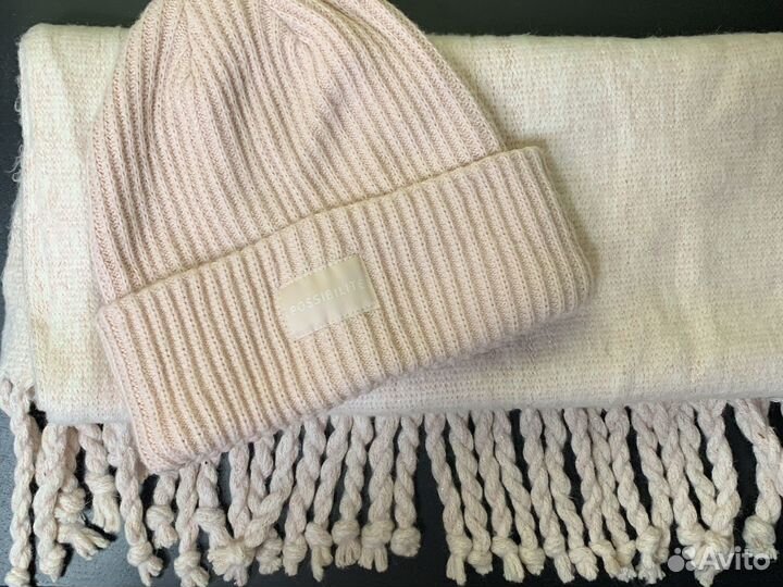 Комплект шапка и шарф женские