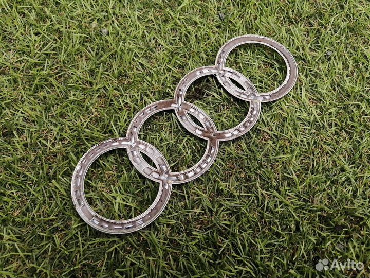 Эмблема Audi A4 B7