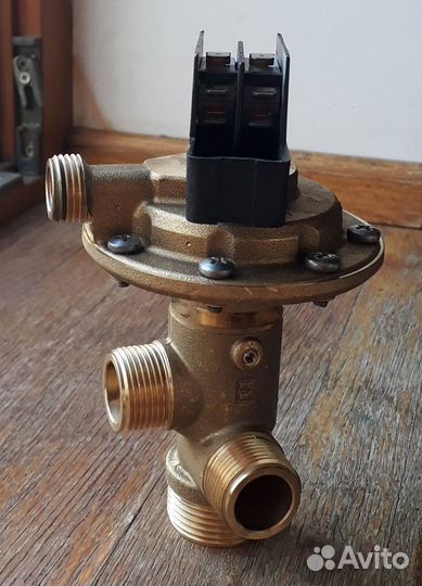 Клапан трехходовой Р363А Е2114 котел Protherm