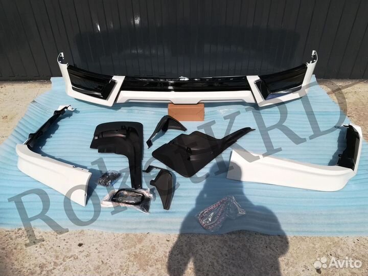 Обвес на Toyota Land Cruiser 200 с 2016 г TRD Новы