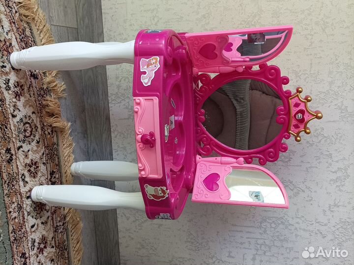 Детский туалетный столик и стульчик для девочек