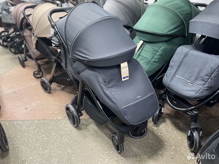 Коляска прогулочная Carrello Bravo plus и Bravo