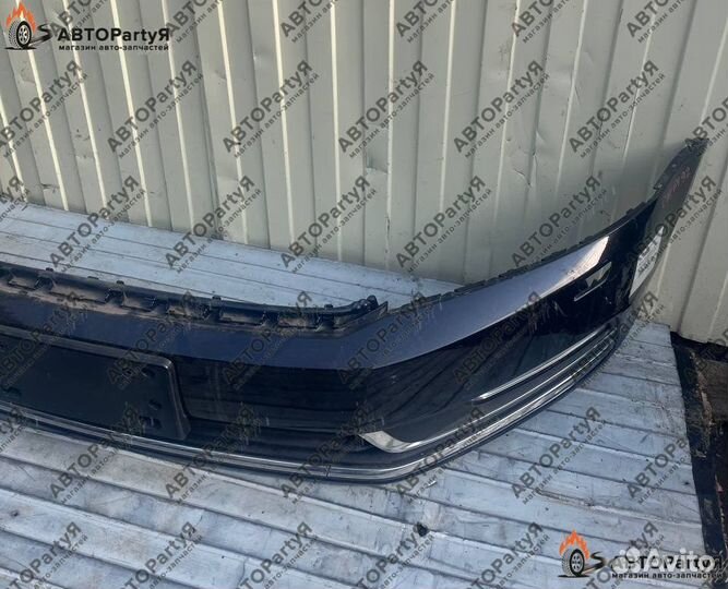 Бампер передний Volkswagen (Фольксваген) Passat B7 Универсал Черный