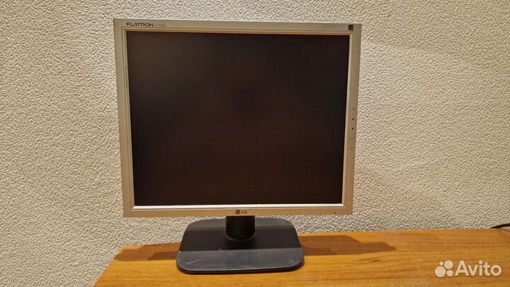 Монитор LG Flatron 17'' дюймов TFT TN