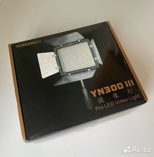 Накамерный свет yongnuo