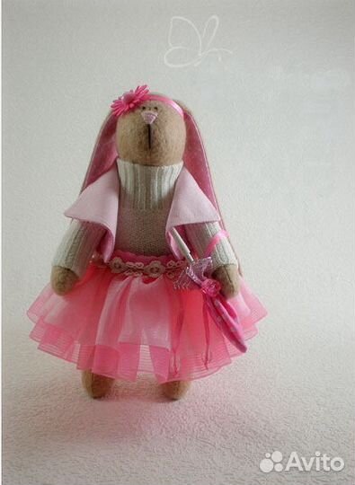 Интерьерная кукла Зайка в подарочной упаковке