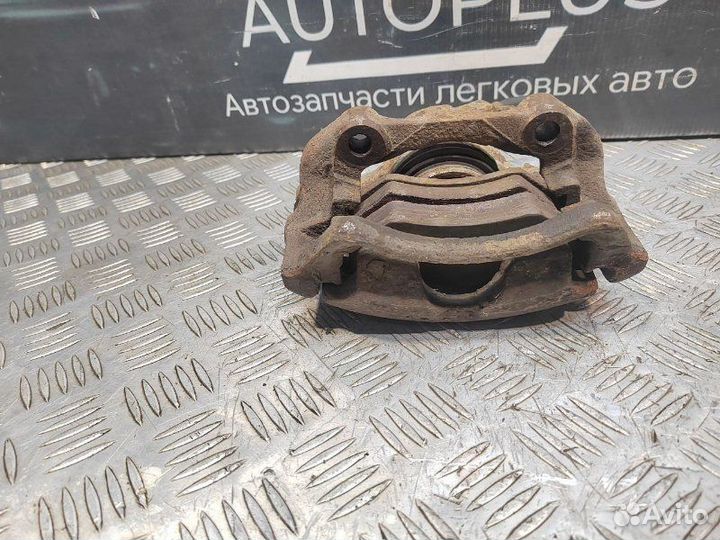 Суппорт передний правый Volkswagen Passat B3