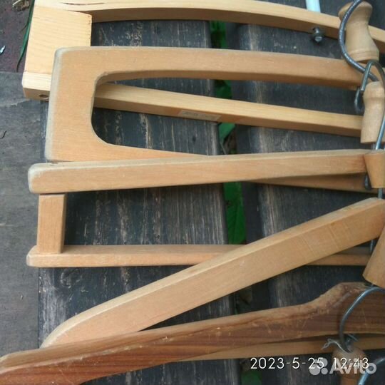 Вешалки плечики деревянные