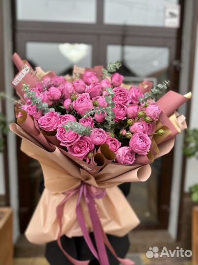 Букет из кустовых роз