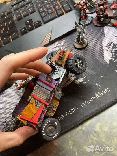 Warhammer ork trukk + doc