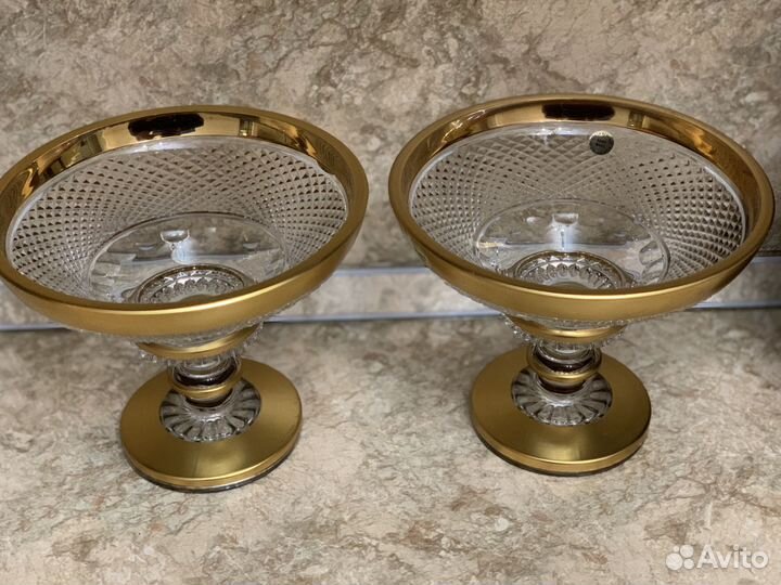 Хрустальная ваза и конфетницы