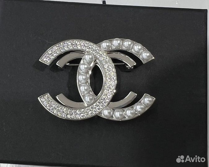 Брошь chanel