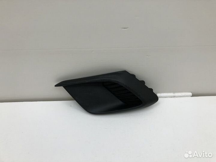 Заглушка бампера левая Mazda 3 3 (BM)