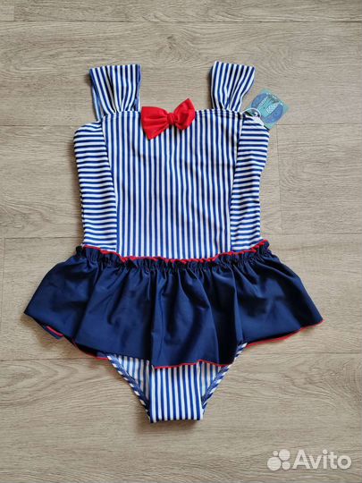 Купальник новый на девочку ростом до 128 см