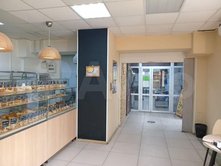 Аренда торгового помещения 215,1 м²