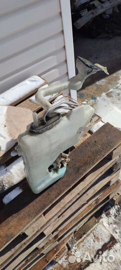 Мерседес W 211 бачок омывателя