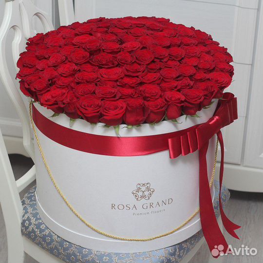51 101 роза в коробке